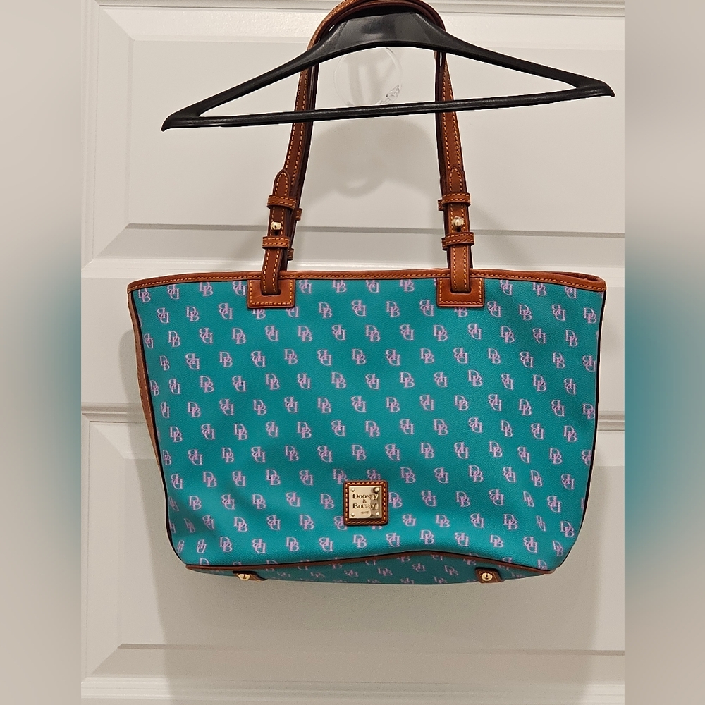 Dooney & Bourke Tote Bag, Like New, Size Large